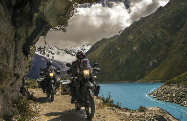 Photo of Ulrike and Stephan by Stephan Hahnel (Germany) - Riding next to the Laguna Parón in Peru in 2015 on two Yamaha Ténéré XT660Z. www.krad-wanderer.de.