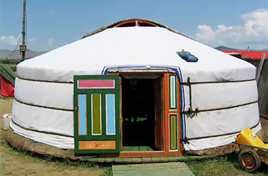 Froit, a ger tent