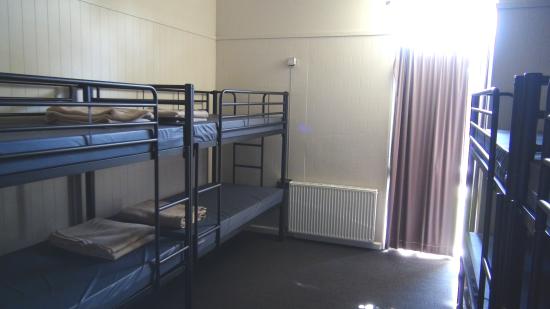 Jindabyne Sport and Recreation Centre - Student Lodges - Bedroom.