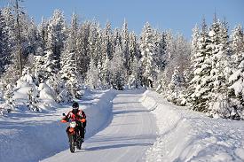 Kai-Uwe Och riding in winter.