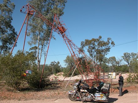 One man automatic hoist to bucket dirt from the mine shafts