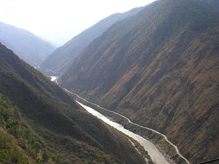 Valley road to Trashigang