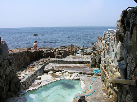 Outdoor onsen (hot springs) in Shirahama