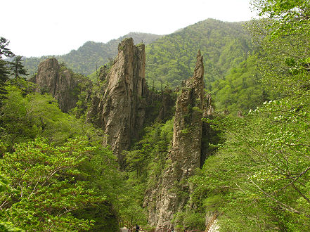 Samson Rocks, along the Manmulsang trail