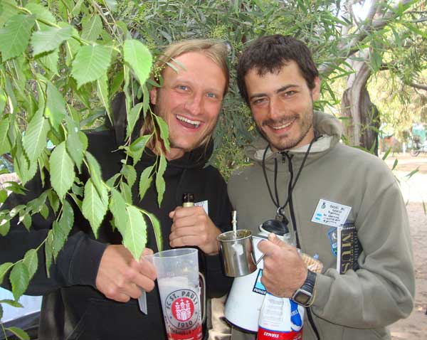 5) Sharing typical drinks from each country: Thorsten from Germany and Aníbal from Argentina. 
