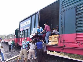 Unloading Bruce Redding's Goldwing from train in Los Mochis, Mexico.
