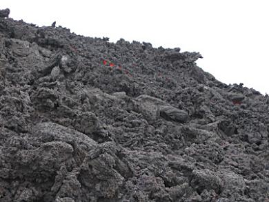 Near Antigua, Volcan Pacaya: Look carefully, you can see some glowing orange there. This whole mass was sliding down the hill.