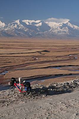 View of the Pamirs on the road to Chinese border.