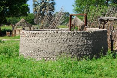 An example of how the huts are constructed using bottles.