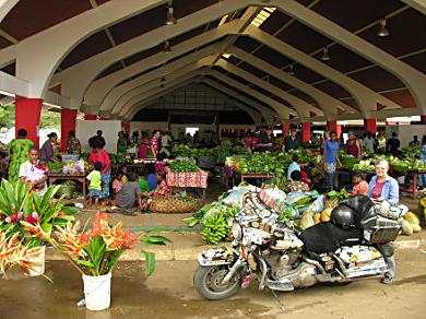 Finally the motorcycle arrives, the local markets.