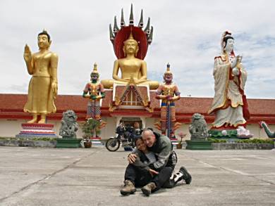 Darius and Jane in front of wat.