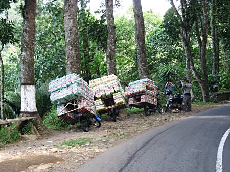 Freight hauling in Bali