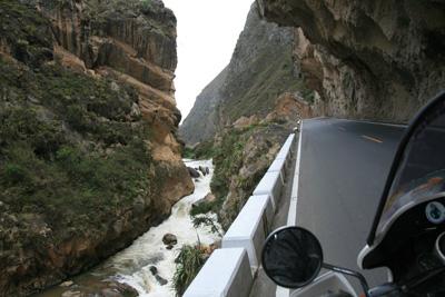 Overhanging cliff – road to Cajamarca.