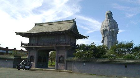 Buddha, a sense of scale.