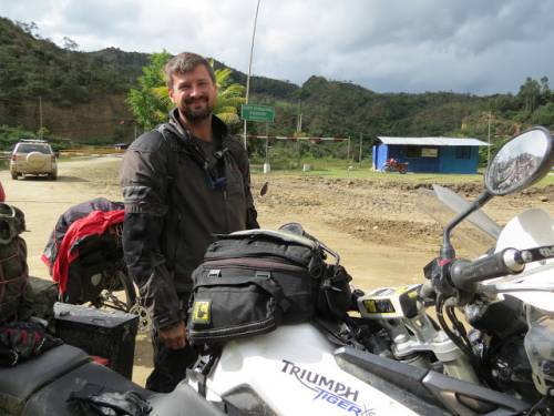 Border crossing from Ecuador to Peru - 2.