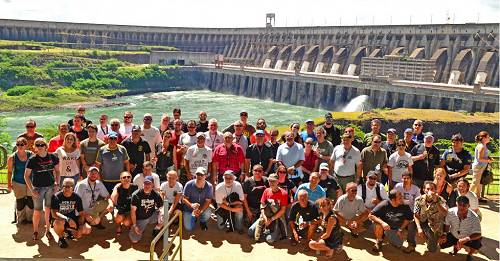Group photo at ITAIPI dam tour, HU Brazil 2014.