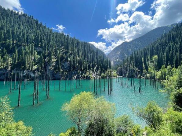Kaindy lake