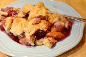 Peach and blueberry cobbler. Source: https://iamahoneybee.com/2013/08/30/peach-and-blueberry-cobbler/