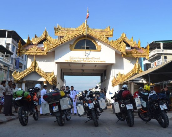 Heike Fania, Four motorcycles, Mae Sot.