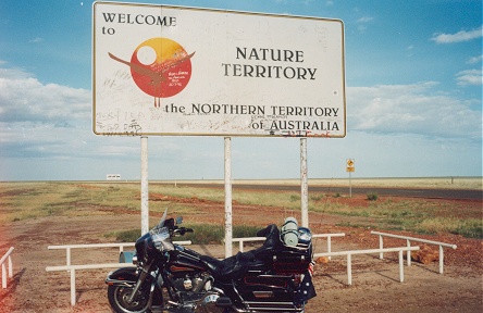 Crossing into the Northern Territory, flat and uninteresting landscape