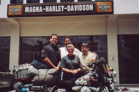 A great welcoming at the Harley dealer in Santo Domingo