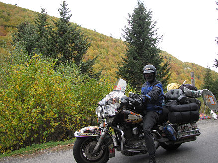 Autumn colours coming into the mountain shrubbery