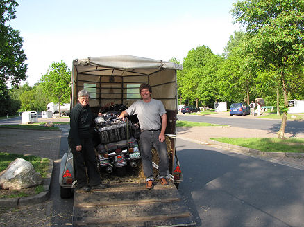 Jan brings a horse float to our rescue