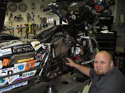 Dodd, the H-D mechanic, repairing the cam area