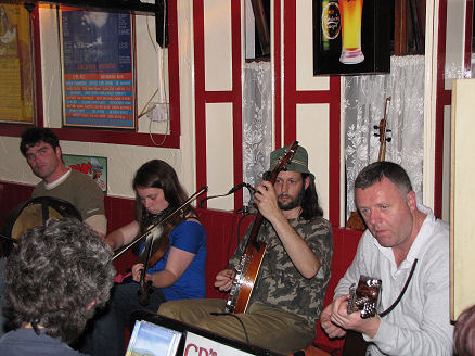 Local band in the pub at Doolin