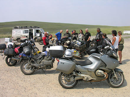 Bike tour run by the de Jongs of the Netherlands off to Japan