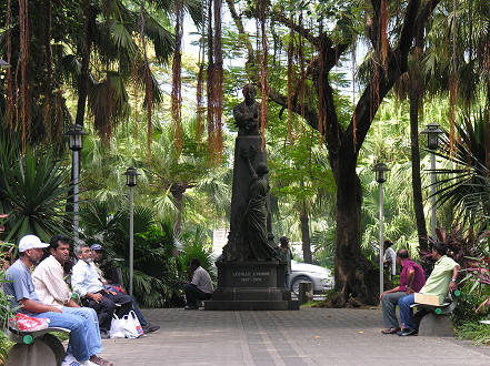 The Company Gardens in Port Louis at lunch time