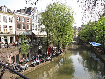 Utrecht, with its below ground level wharves