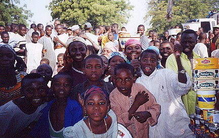 Crowd developed to watch us eat lunch