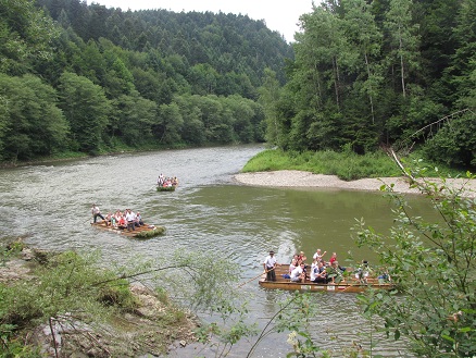 Traditional rafting at Dunajec Gorge