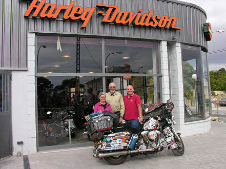 Ray outside his shop, our first HD shop in 25,000 km