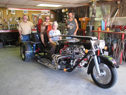 A garage ride of Cal's V8 trike