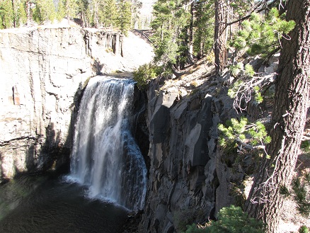 Rainbow
          Waterfall near Mammoth Lakes