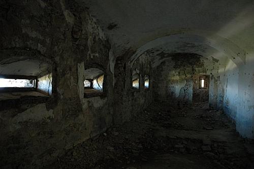 Click image for larger version

Name:	fort1.jpg
Views:	182
Size:	35.1 KB
ID:	2548