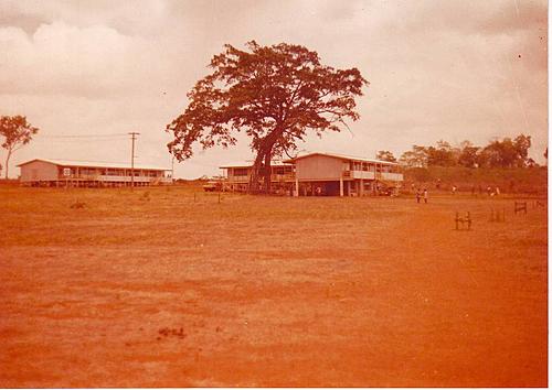 Posties to The Cape '08-bamaga-school-19740002.jpg