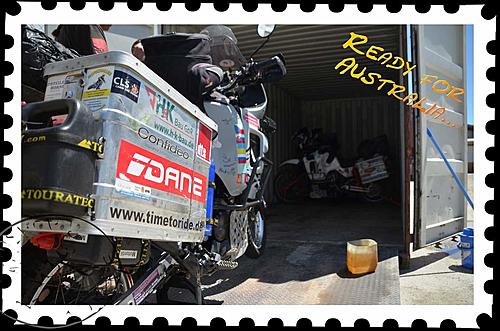 German couple on a RTW trip with two 20 years old Hondas arriving in Darwin-dsc_0036-kopie-.jpg