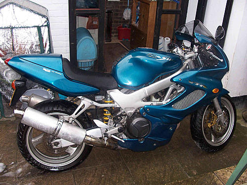 Swap/PX 650 GS or Dakar for Honda VTR, Beds. UK-100_1413.jpg