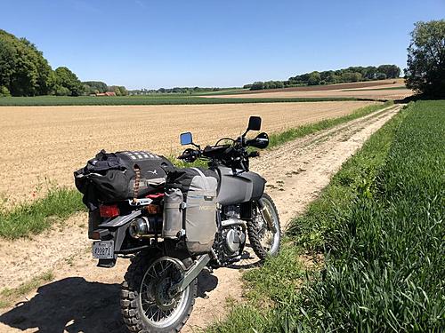 Suzuki DR 650 in Amsterdam-a2664e83-cc30-4378-9af6-776849fbcaab.jpg