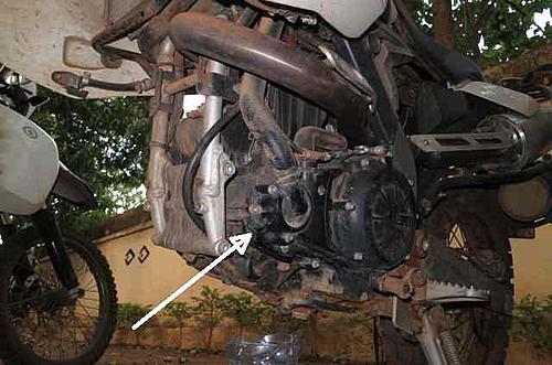 BMW G650 XChallenge dripping water in mali-xcdrops1.jpg