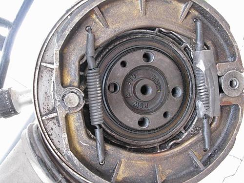 ! URGENT ?: Rear brake pad spring friction to the rim base problem-rim_02.jpg