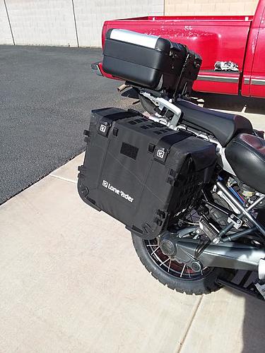 LoneRider semi rigid soft panniers-20190112_122921.jpg