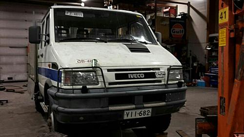 Iveco broken in india on side of road- can anyone help?-part_1423334752957_mms_img445115727.jpg