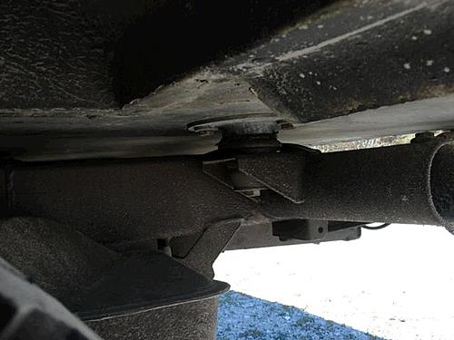 Mounting box on iveco-feste-skap-2.jpg