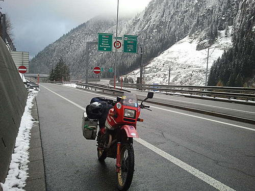 Riding Alps in winter/ legality of studded tires?-2014-12-11-13.47.55.jpg