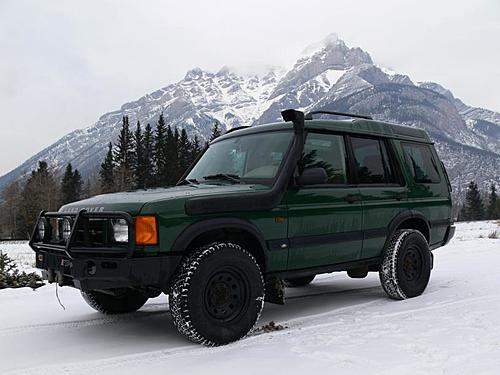 Duel batteries in 3 door 110-disco-in-banff.jpg
