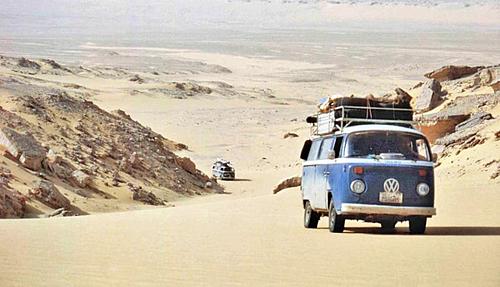 Sahara West-East with VW Kombi vans (1983-4)-erthj.jpg